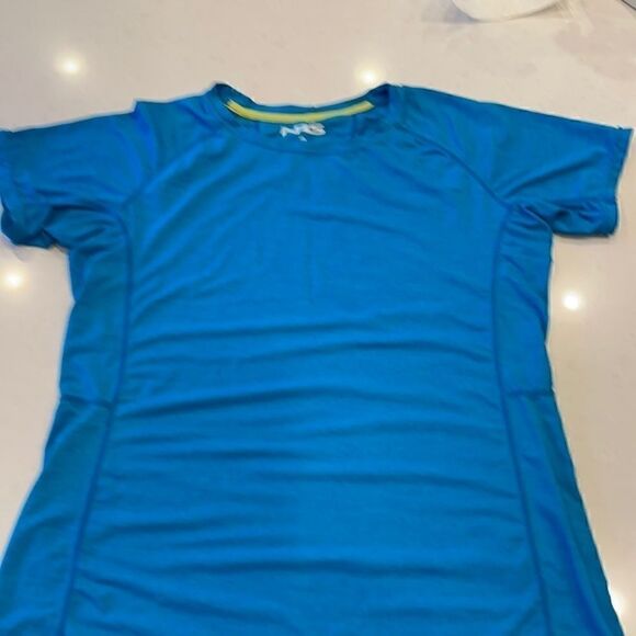 NRS women’s small T-shirt excellent condition H2 core silk wait - Picture 1 of 6